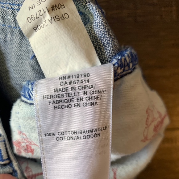 ❤️SOLD Children’s True Religion Straight Fit Contrast Acid Wash Distressed Jeans - Picture 4 of 11